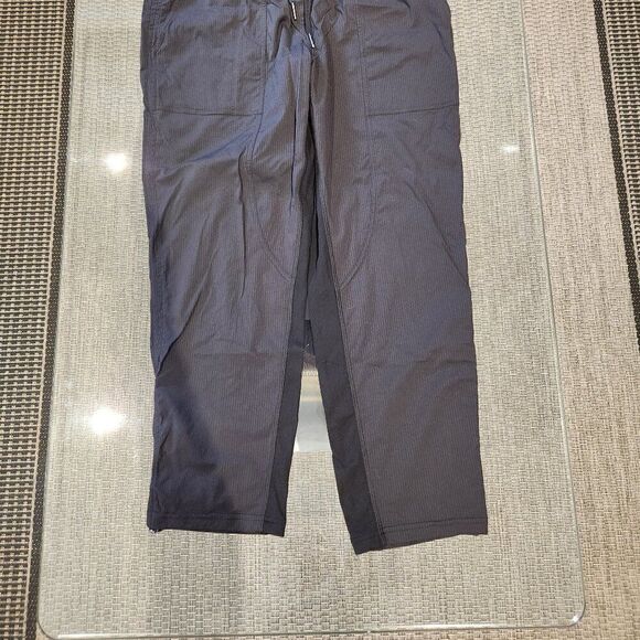 Lululemon Dance Studio Crop *25" - Picture 2 of 9